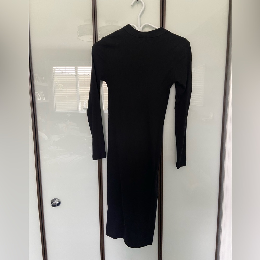 Mock neck, body con long sleeve dress, white collar